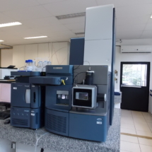 Ultra Performance Liquid Chromatography Untargeted Mixed-Mode Tandem Mass Spectrometry